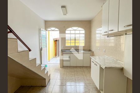 Casa à venda com 90m², 3 quartos e 2 vagasCozinha