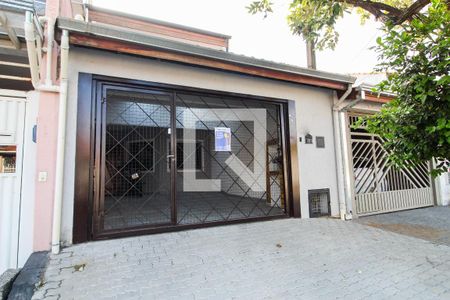 Casa para alugar com 250m², 4 quartos e 2 vagas Casa para alugar com 250m², 4 quartos e 2 vagasFachada