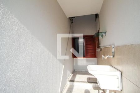 Casa para alugar com 250m², 4 quartos e 2 vagas Casa para alugar com 250m², 4 quartos e 2 vagasÁrea de Serviço 2