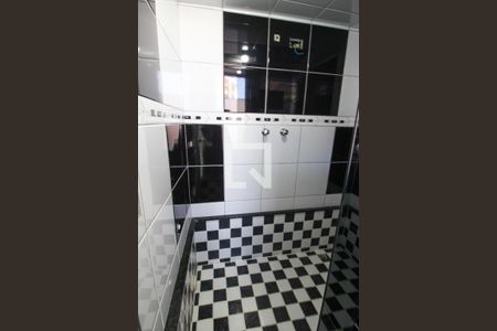 Casa para alugar com 250m², 4 quartos e 2 vagas Casa para alugar com 250m², 4 quartos e 2 vagasBanheiro da Suíte 2