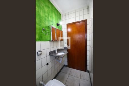 Casa para alugar com 250m², 4 quartos e 2 vagas Casa para alugar com 250m², 4 quartos e 2 vagasBanheiro da Suíte
