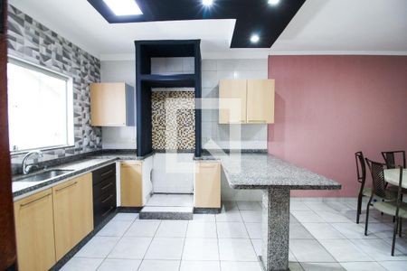 Casa para alugar com 250m², 4 quartos e 2 vagas Casa para alugar com 250m², 4 quartos e 2 vagasCozinha