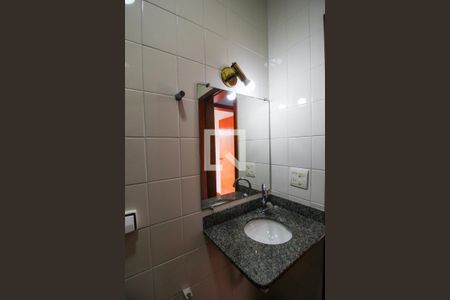 Casa para alugar com 250m², 4 quartos e 2 vagas Casa para alugar com 250m², 4 quartos e 2 vagasBanheiro