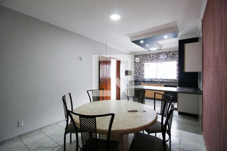 Casa para alugar com 250m², 4 quartos e 2 vagas Casa para alugar com 250m², 4 quartos e 2 vagasCozinha