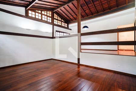 Sala de casa de condomínio à venda com 4 quartos, 360m² em Badu, Niterói