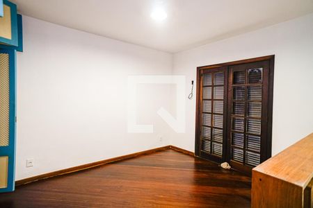 Suíte 1 de casa de condomínio para alugar com 4 quartos, 360m² em Badu, Niterói
