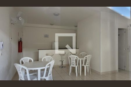 Apartamento à venda com 83m², 3 quartos e 2 vagas Apartamento à venda com 83m², 3 quartos e 2 vagasÁrea comum - Salão de festas