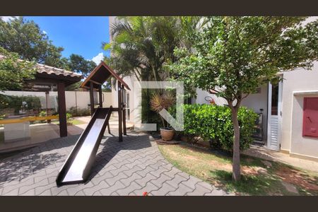 Apartamento à venda com 83m², 3 quartos e 2 vagas Apartamento à venda com 83m², 3 quartos e 2 vagasÁrea comum - Playground