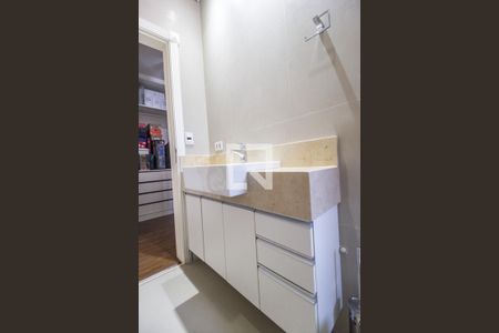 Casa de condomínio à venda com 600m², 6 quartos e 8 vagasBanheiro da Suíte 5