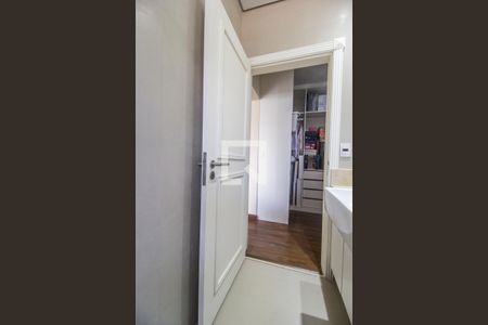 Casa de condomínio à venda com 600m², 6 quartos e 8 vagasBanheiro da Suíte 5