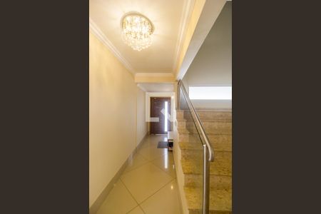 Casa de condomínio à venda com 600m², 6 quartos e 8 vagasHall de entrada