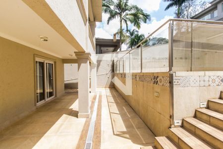 Casa de condomínio à venda com 600m², 6 quartos e 8 vagasVaranda gourmet