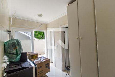 Casa de condomínio à venda com 600m², 6 quartos e 8 vagasÁrea de Serviço