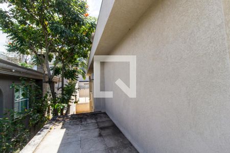 Casa de condomínio à venda com 600m², 6 quartos e 8 vagasVaranda