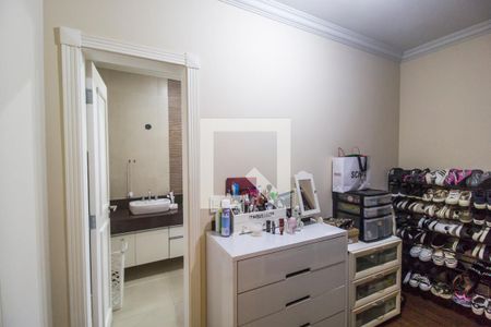 Casa de condomínio à venda com 600m², 6 quartos e 8 vagasCloset da suíte 1
