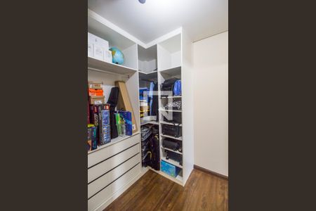 Casa de condomínio à venda com 600m², 6 quartos e 8 vagasCloset da suíte 5