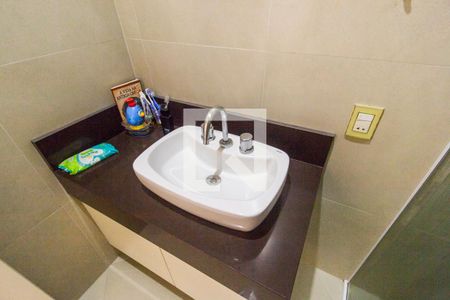 Casa de condomínio à venda com 600m², 6 quartos e 8 vagasDetalhe do Banheiro da Suite