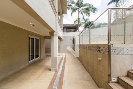 Casa de condomínio à venda com 600m², 6 quartos e 8 vagasVaranda gourmet