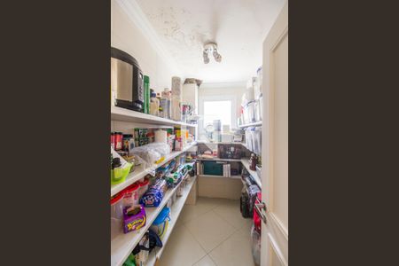 Casa de condomínio à venda com 600m², 6 quartos e 8 vagasDespensa