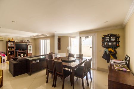 Sala de TV de casa de condomínio à venda com 6 quartos, 600m² em Tamboré, Santana de Parnaíba