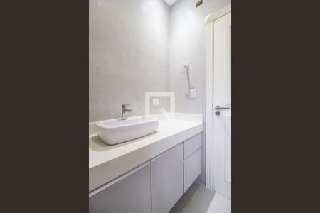 Casa de condomínio à venda com 600m², 6 quartos e 8 vagasBanheiro da Suíte 4