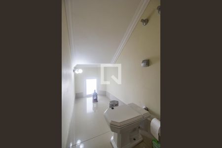 Casa de condomínio à venda com 600m², 6 quartos e 8 vagasLavabo