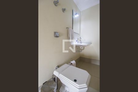 Casa de condomínio à venda com 600m², 6 quartos e 8 vagasLavabo