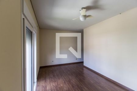 Casa de condomínio à venda com 600m², 6 quartos e 8 vagasSuíte 4