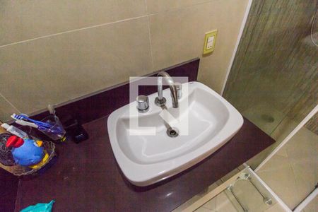 Casa de condomínio à venda com 600m², 6 quartos e 8 vagasDetalhe do Banheiro da Suite