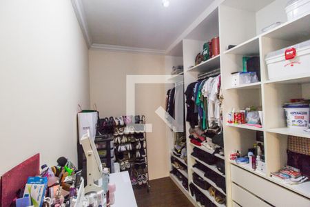 Casa de condomínio à venda com 600m², 6 quartos e 8 vagasCloset da suíte 1