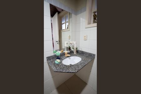 Casa de condomínio à venda com 205m², 5 quartos e 3 vagasBanheiro Social 3