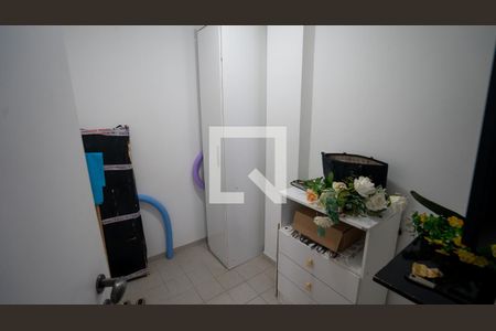 Casa de condomínio à venda com 205m², 5 quartos e 3 vagasQuarto de Serviço 1