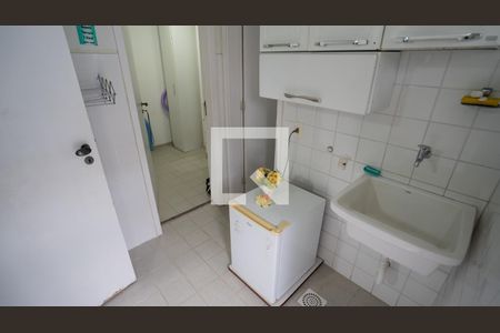 Casa de condomínio à venda com 205m², 5 quartos e 3 vagasÁrea de Serviço 1