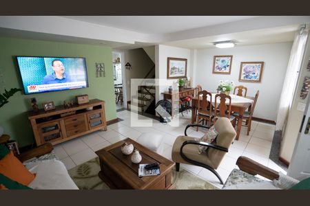 Sala 1 de casa de condomínio à venda com 5 quartos, 205m² em Camboinhas, Niterói