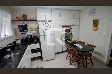 Casa de condomínio à venda com 205m², 5 quartos e 3 vagasCozinha