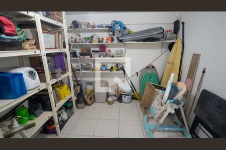 Casa de condomínio à venda com 205m², 5 quartos e 3 vagasQuarto de Serviço 2