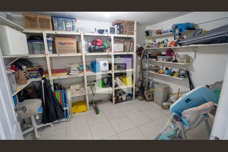 Casa de condomínio à venda com 205m², 5 quartos e 3 vagasQuarto de Serviço 2