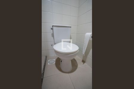 Casa de condomínio à venda com 205m², 5 quartos e 3 vagasBanheiro Social 3