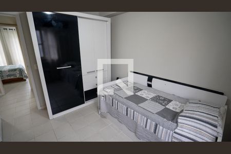 Casa de condomínio à venda com 205m², 5 quartos e 3 vagasQuarto 1