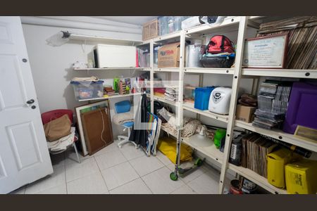 Casa de condomínio à venda com 205m², 5 quartos e 3 vagasQuarto de Serviço 2