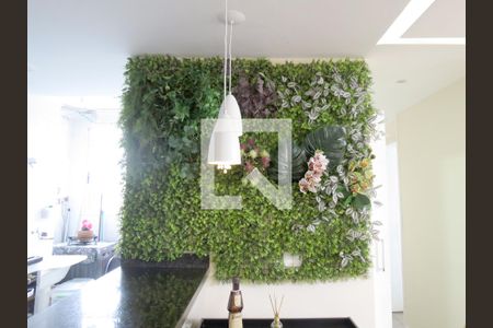 Sala - Painel de Flores Decoração de apartamento para alugar com 2 quartos, 45m² em Jardim Íris, São Paulo