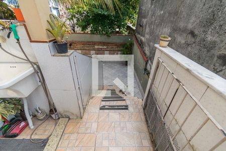 Casa para alugar com 227m², 2 quartos e 1 vagaÁrea de Serviço - Escada de acesso