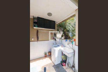 Casa para alugar com 227m², 2 quartos e 1 vagaÁrea de Serviço