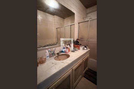 Apartamento à venda com 375m², 4 quartos e 2 vagasBanheiro Social