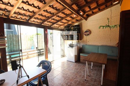 Varanda de casa à venda com 3 quartos, 133m² em Hípica, Porto Alegre