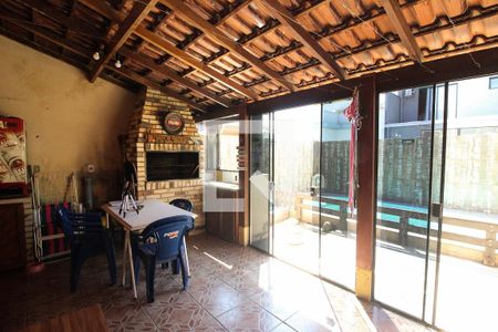 Varanda de casa à venda com 3 quartos, 133m² em Hípica, Porto Alegre