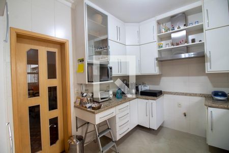 Casa para alugar com 120m², 3 quartos e 2 vagasCozinha