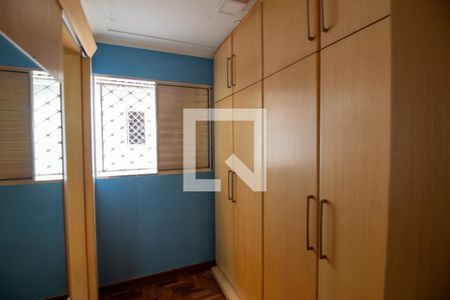 Casa para alugar com 120m², 3 quartos e 2 vagasCloset da suíte
