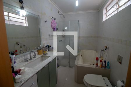 Casa para alugar com 120m², 3 quartos e 2 vagasBanheiro da Suíte