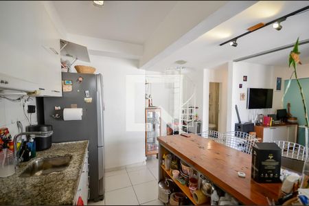 Apartamento à venda com 107m², 2 quartos e 1 vagaCozinha e Área de Serviço